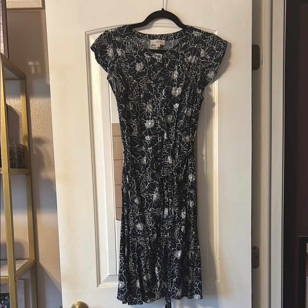 Loft White And Blue Sheath Dress With Flutter Cap Sleeves
